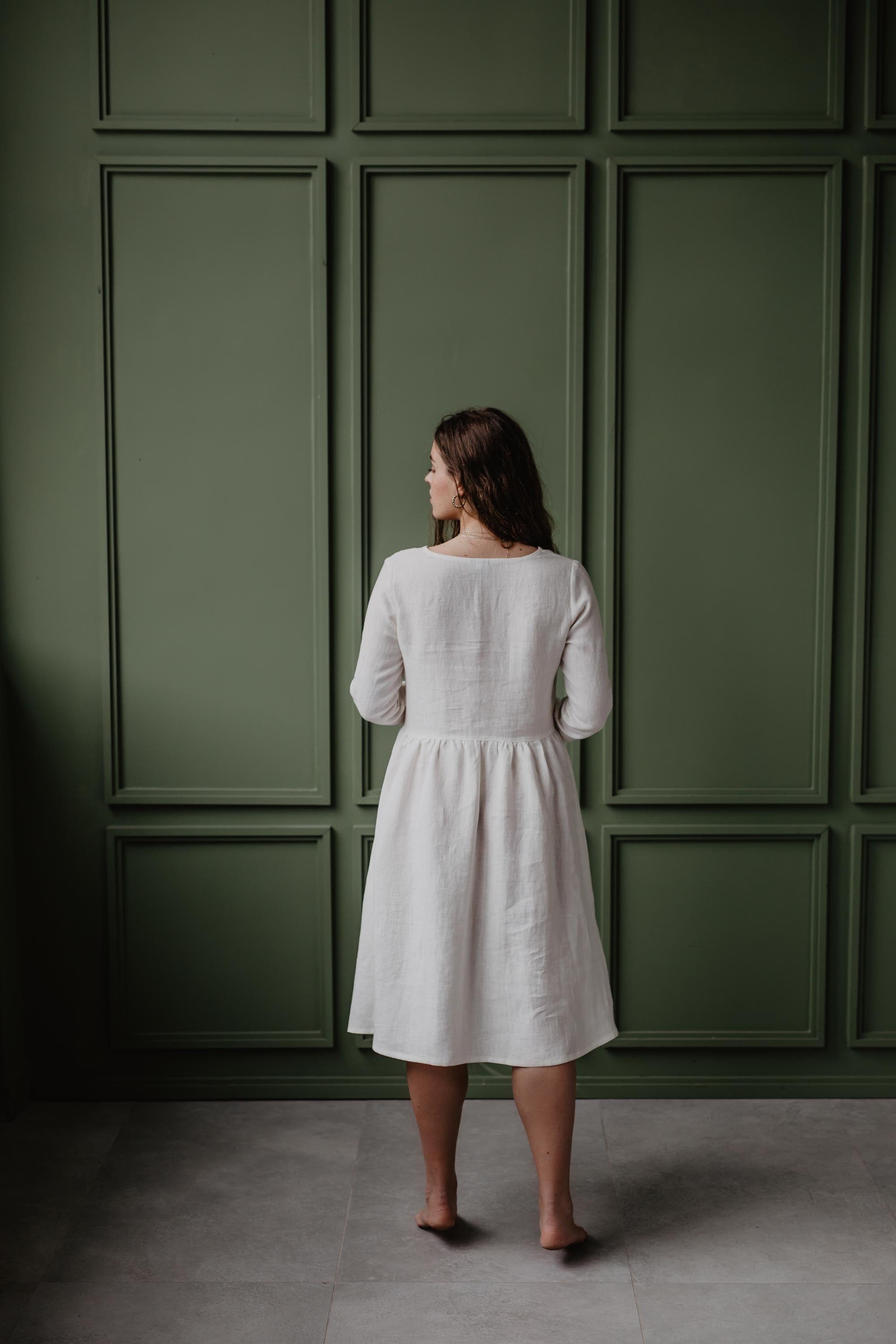 AmourLinen Linen dress Lapland mid-length linen dress in White Lapland mid-length linen dress in White