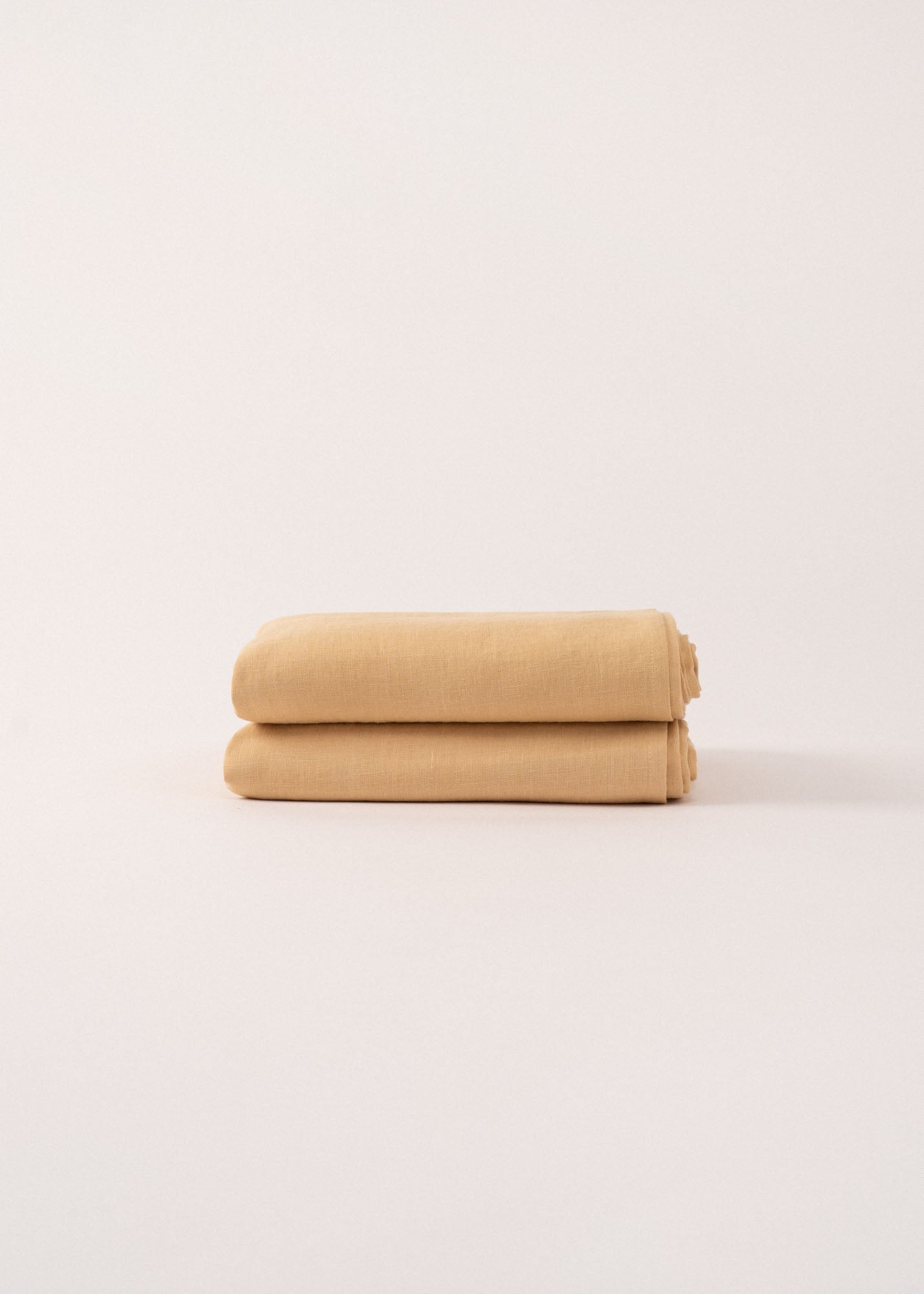 AmourLinen Linen fitted sheet Linen fitted sheet in Mustard Linen fitted sheet in Mustard