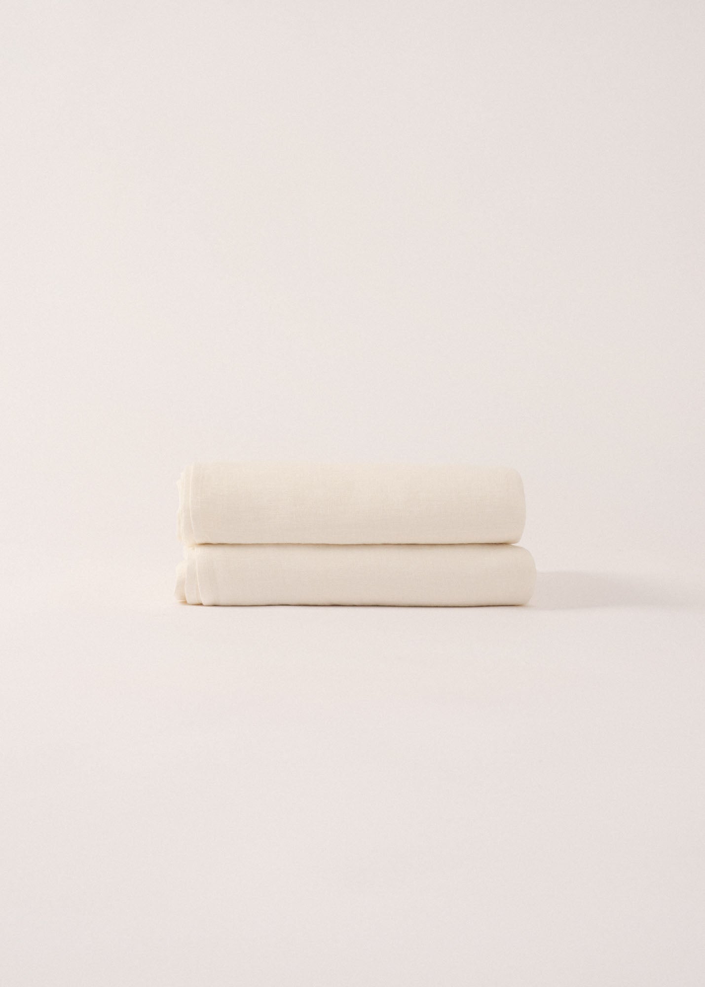 AmourLinen Linen fitted sheet Linen fitted sheet in White Linen fitted sheet in White