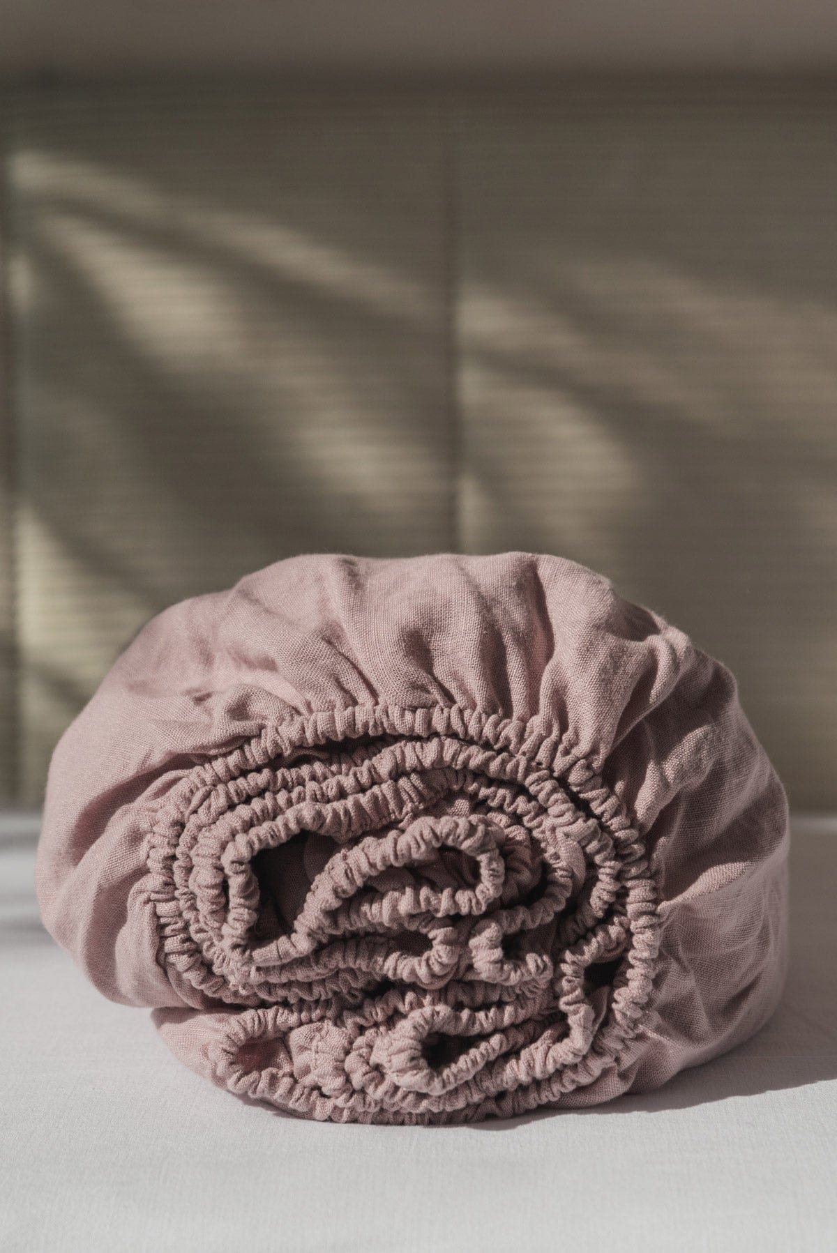 AmourLinen Linen fitted sheet Linen fitted sheet in Dusty Rose Linen fitted sheet in Dusty Rose