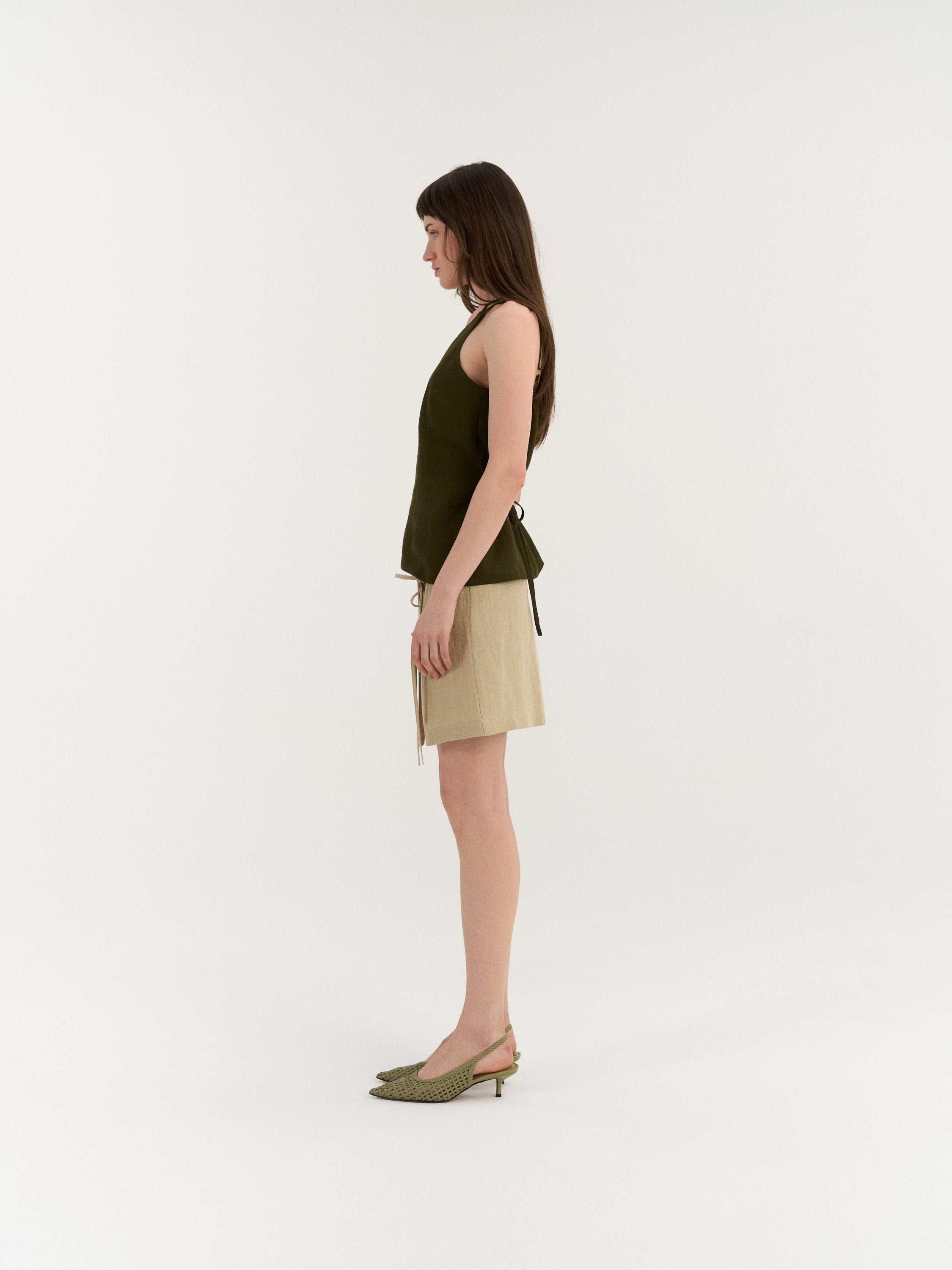 Manon Rock mit Bindebändern